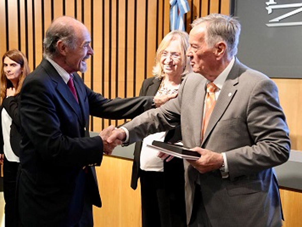 Reconocimiento al Dr. Alberto O. Pisano