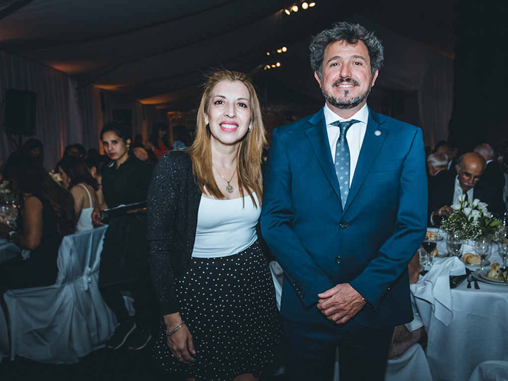 Foto de archivo. 13/12/2019. La Dra. Nardi acompañándonos junto al Presidente del Colegio con motivo de la despedida de fin de año.