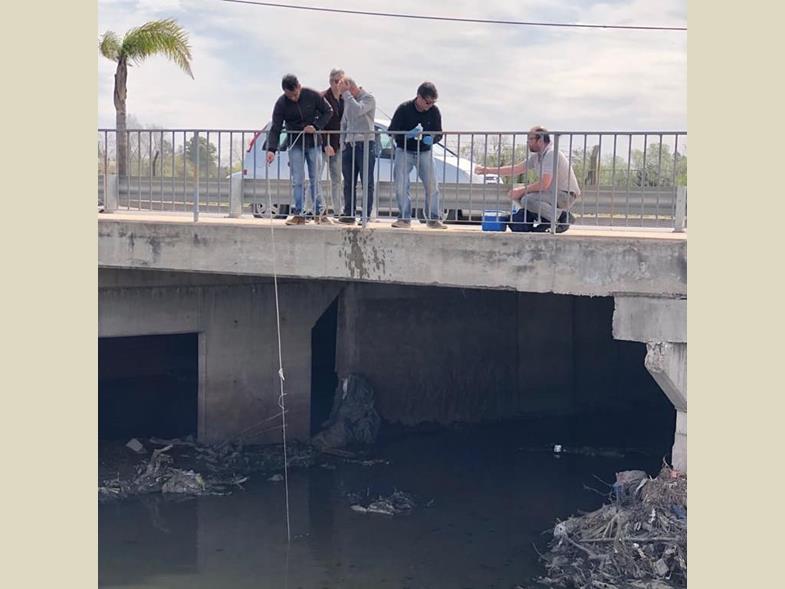 Arroyo Claro. Realizaron muestreos para analizar contaminación