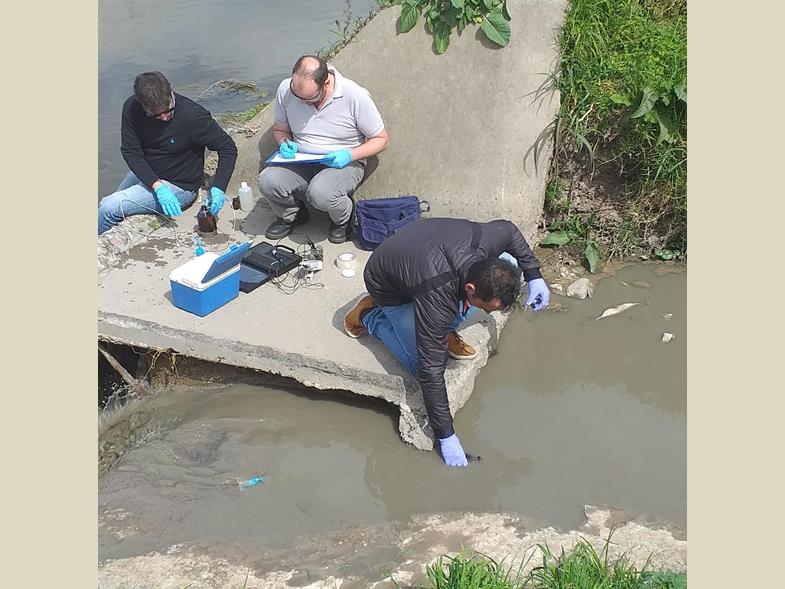 Arroyo Claro. Realizaron muestreos para analizar contaminación