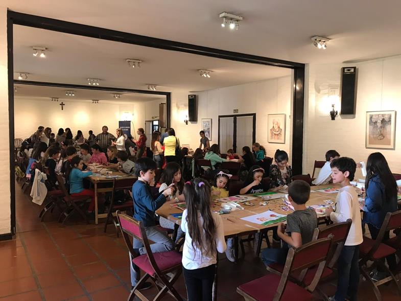 Concurso de manchas infantil para artistas pintores