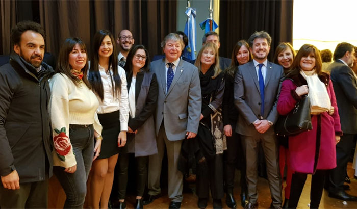 Caja. Ceremonia de asunción. Homenaje. Fuerte presencia del CASI 