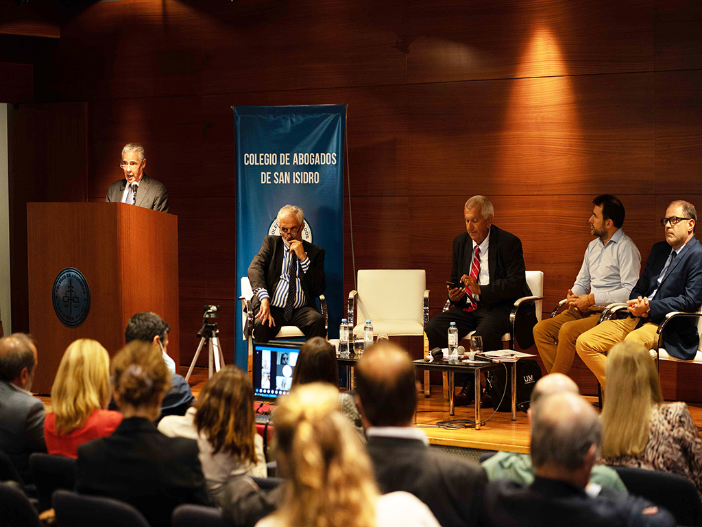 El Consejo de la Magistratura sesionó en nuestro Colegio. Conversatorio