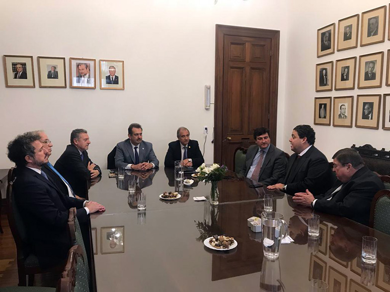 Visita del Presidente de la OAB, Dr. Felipe Santa Cruz, en la FACA