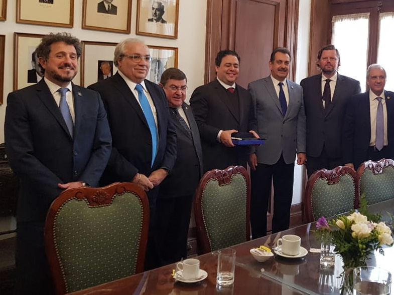 Visita del Presidente de la OAB, Dr. Felipe Santa Cruz, en la FACA