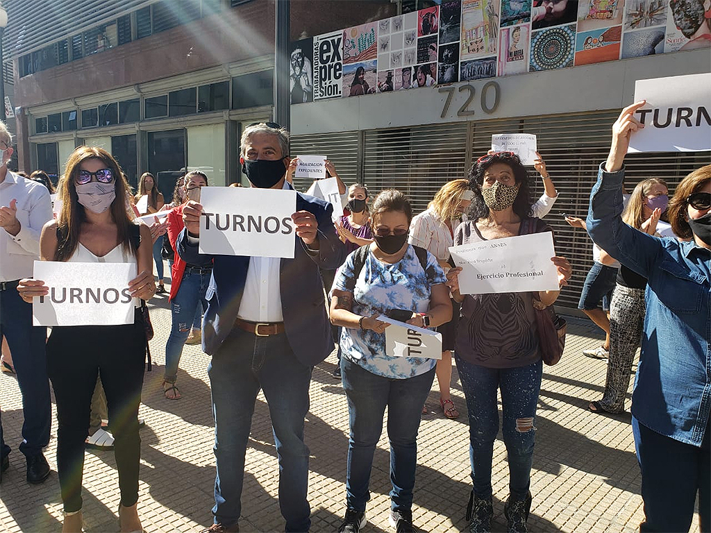 Presentes en la protesta ante ANSES