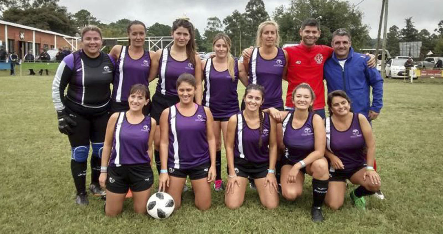 Futbol femenino. COPROBA Equipo VIOLETA, campeón 3