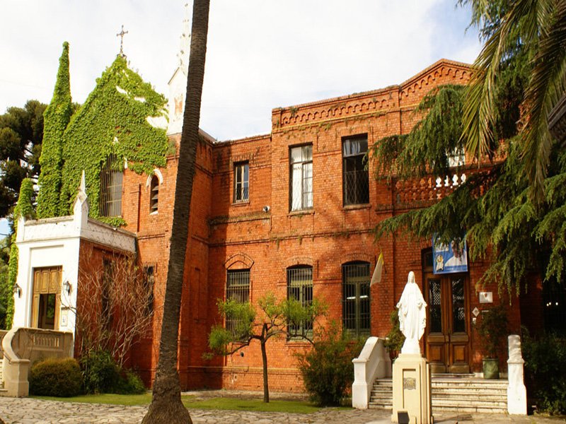 COLEGIO SANTA MARÍA DE LUJÁN 