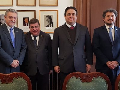 Visita del Presidente de la OAB, Dr. Felipe Santa Cruz, en la FACA