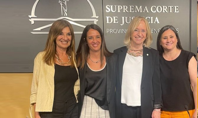 Dras. Adriana Cecilia Coliqueo, María Victoria Lorences, Hilda Kogan y Guillermina Soria